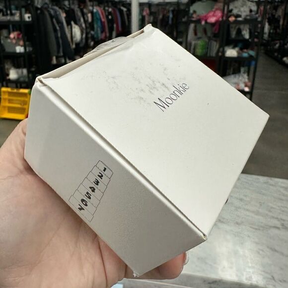 NEW silicone stacking cups - Picture 2 of 4